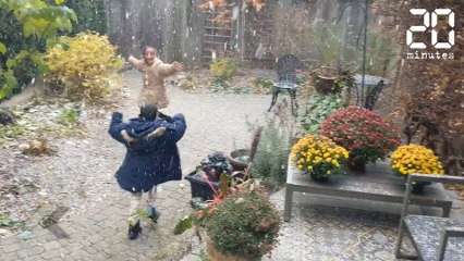 Ces Enfants D Couvrent La Neige Pour La Premi Re Fois