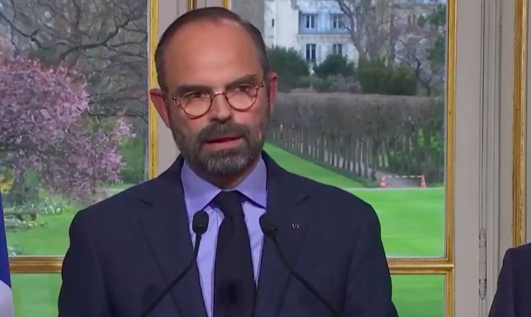 Gilets Jaunes Edouard Philippe Annonce De Possibles Interdictions De