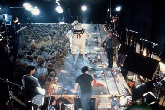 10behind-the-scenes-from-famous-movies-1-545x365