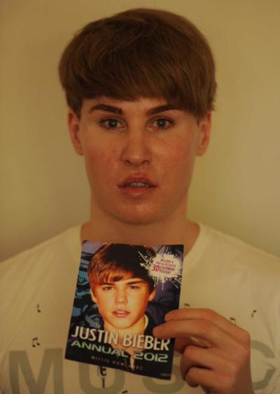 justin-bieber-fan-surgery.jpg.pagespeed.ce.TBYJMiEUFA