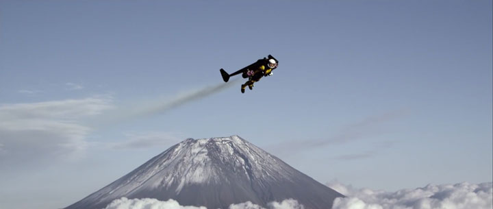 envolez-vous-avec-yves-pour-un-survol-inoubliable-du-mont-fuji-a-bord-de-son-jetpack-fait-maison8