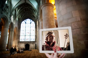 La cathédrale de Gloucester (Angleterre), The Hollow Crown