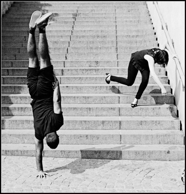 kapstand___falling_woman___beaubourg__paris_by_kapstand-d6hmi3p