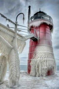 thomas-zakowski-frozen-lighthouse-7