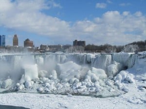 w_610277-chutes-du-niagara-hiver-2011