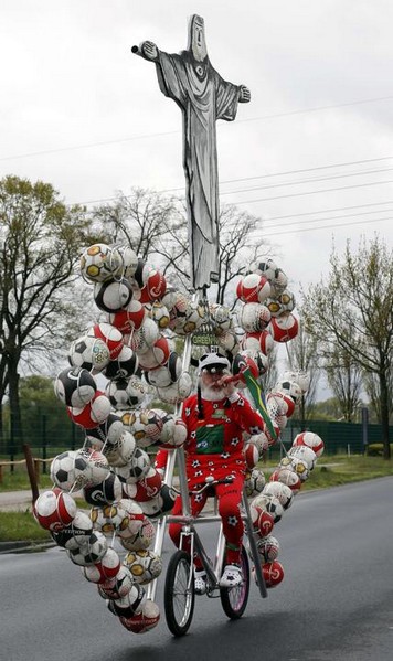 Didi et son vélo aux 73 ballons