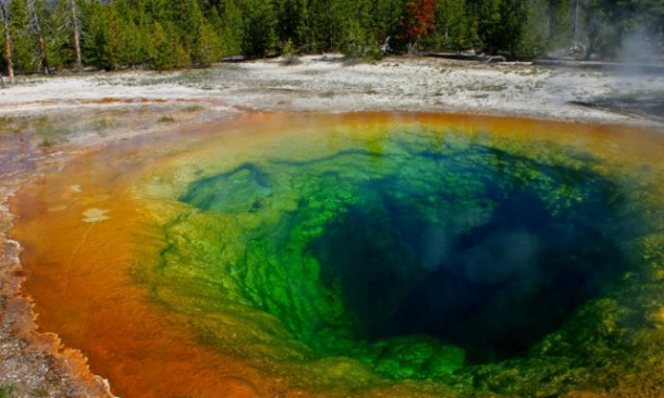 Piscine-Morning-Glory-Yellowstone-640x384