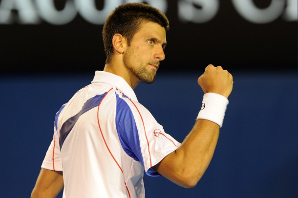 Novak Djokovic ne se lave jamais dans la même douche lors d'un tournoi. Il paraît aussi qu'il amène son caniche au tournoi de Wimbledon.