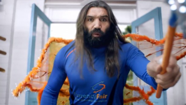 sébastien-chabal-fée-publicité-currencyfairy-rugby