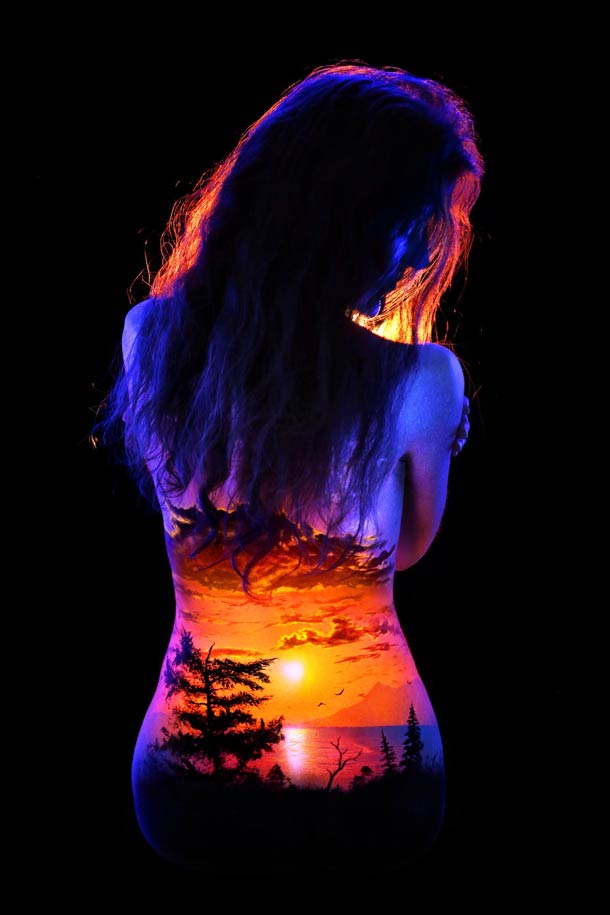 John-Poppleton-body-painting-black-light-16