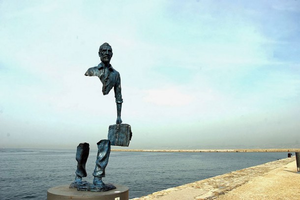 Les voyageurs de Bruno Catalano à Marseille (France)