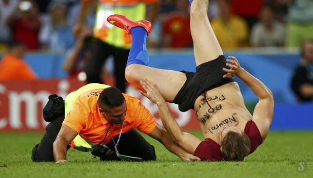 Vitaly-streaker-finale-world-cup-2014-brazil-14