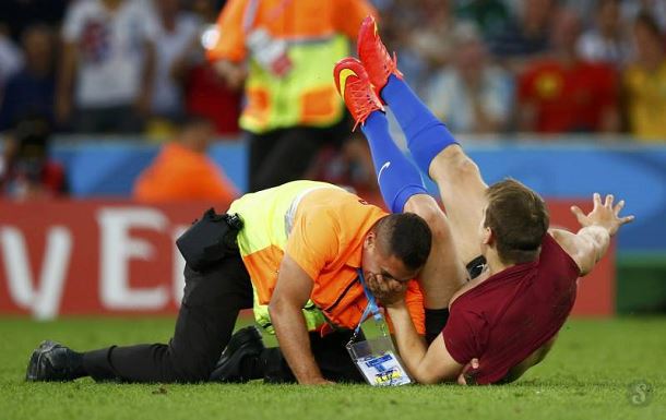 Vitaly-streaker-finale-world-cup-2014-brazil-15