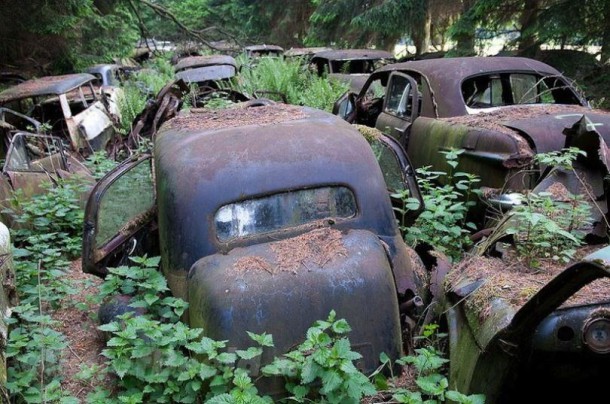 chatillon-car-graveyard-35-810x537
