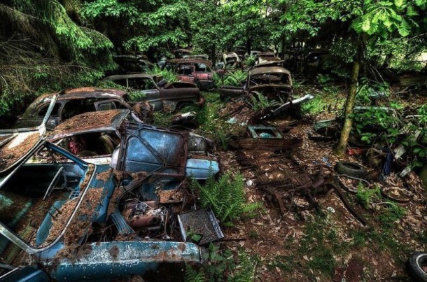 chatillon-car-graveyard-52-810x536