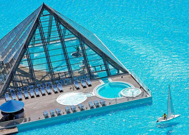 crystal-lagoons-la-plus-grande-piscine-au-monde-est-au-chili1