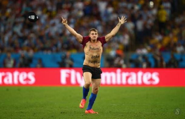 streaker-world-cup-2014-vitalyzdtv-1