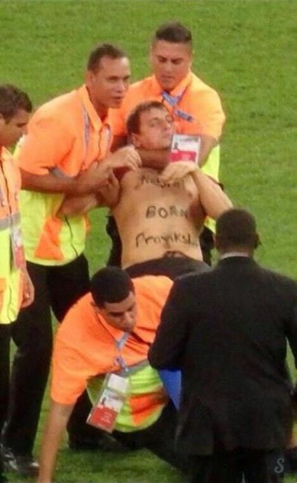 streaker-world-cup-2014-vitalyzdtv-7