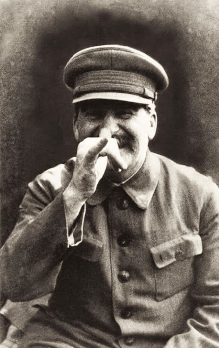 Image au pied levé de Staline 