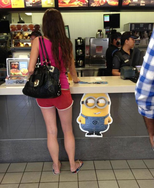 minion-checks-out-dat-ass