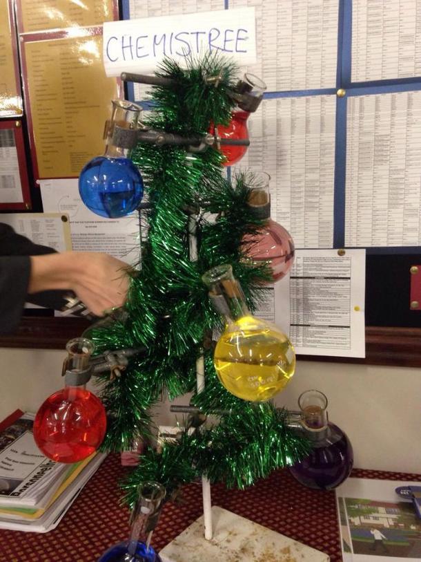 XX-Of-The-Most-Creative-Christmas-Trees-Ever40__880