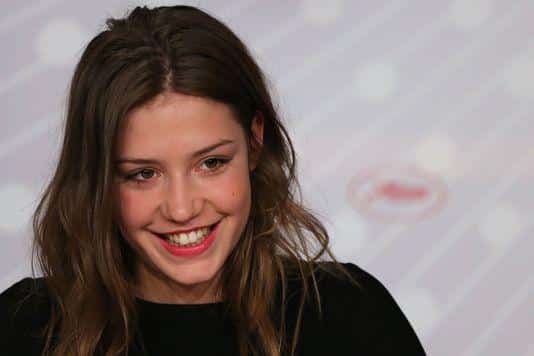 3416611_6_25c2_l-actrice-adele-exarchopoulos-lors-de-la_a1ea7b607c81eab2c1b2ccc227ef7d3f