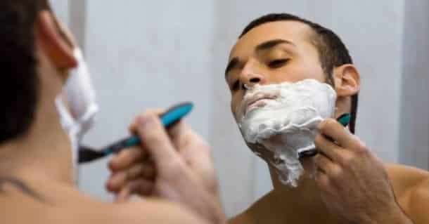 shaving_mirror_bathroom_razor_beard