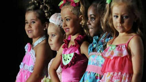 Les Concours De Mini-miss Bientôt Interdits En Belgique