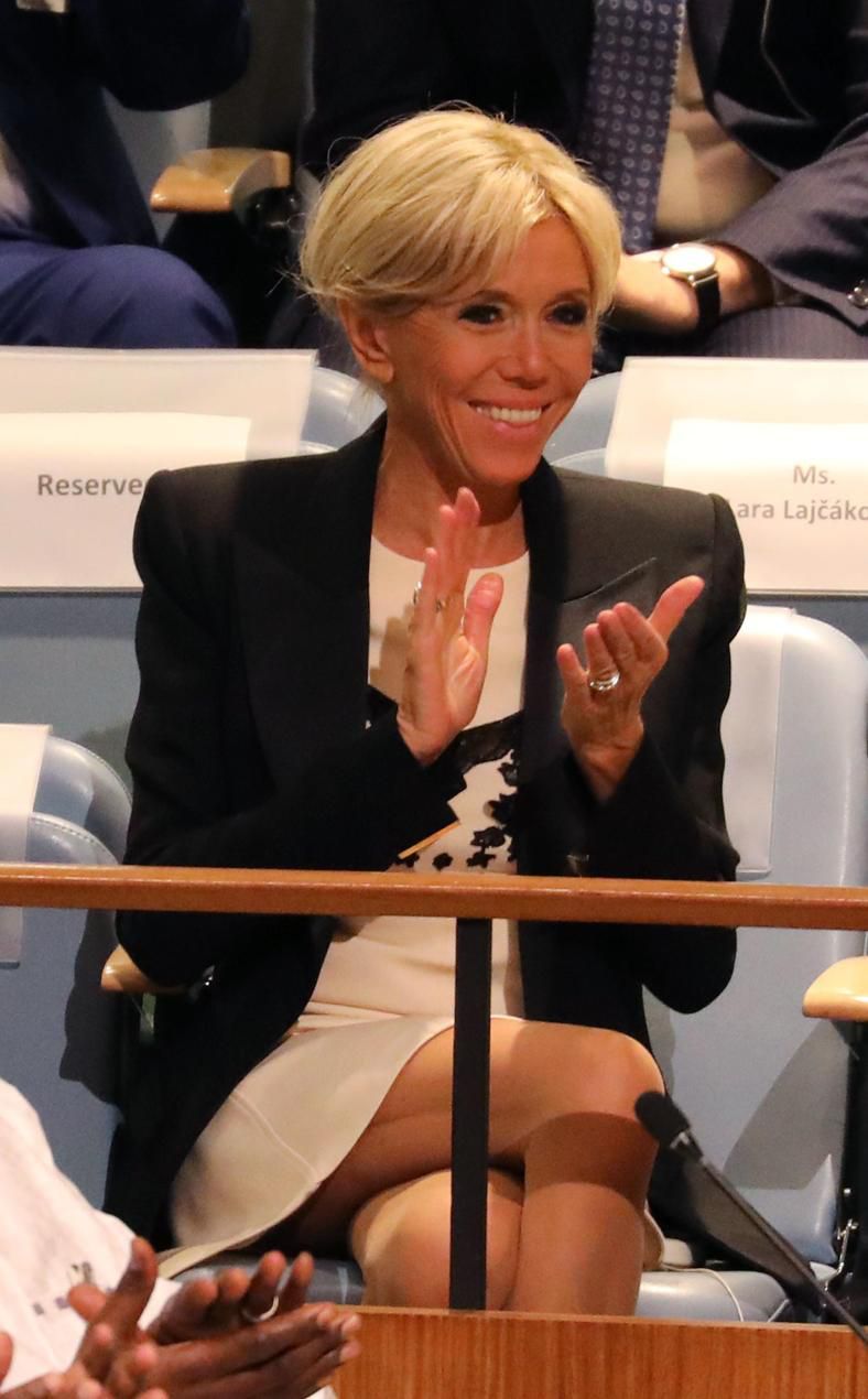 La Robe De Brigitte Macron Lors Dun Déplacement à New York Fait