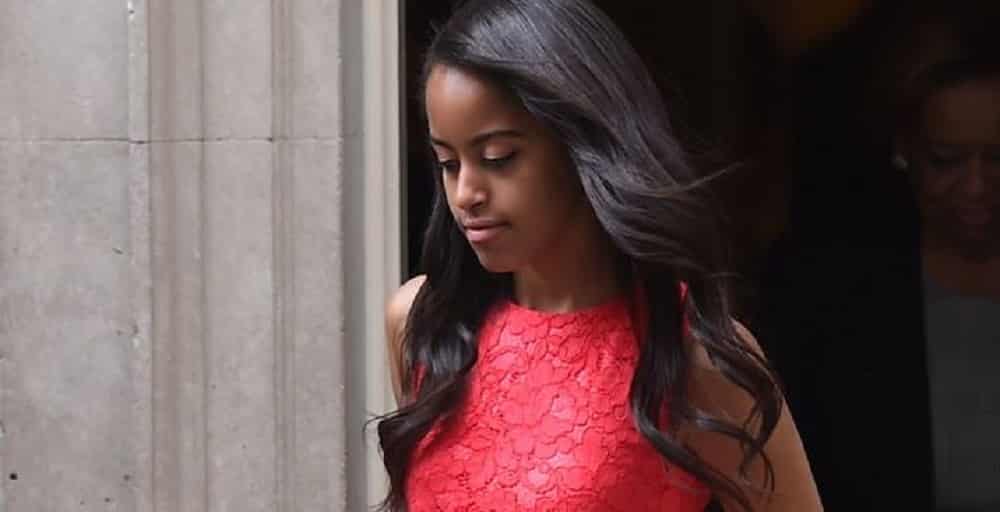 Malia Obama la fille de Barack Obama a bien grandi et est en train de