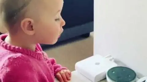 premiers mots bébé alexa