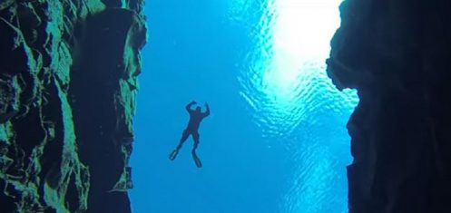 cette-video-incroyable-dune-plongee-entre-deux-plaques-tectoniques