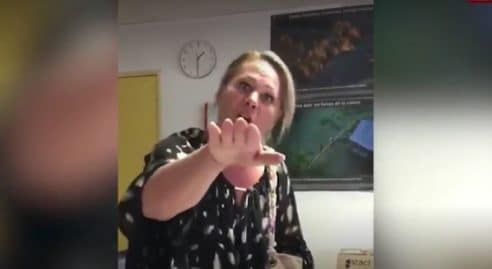je-te-croise-je-te-creve-une-enseignante-se-fais-menacer-de-mort-par-des-parents-deleves