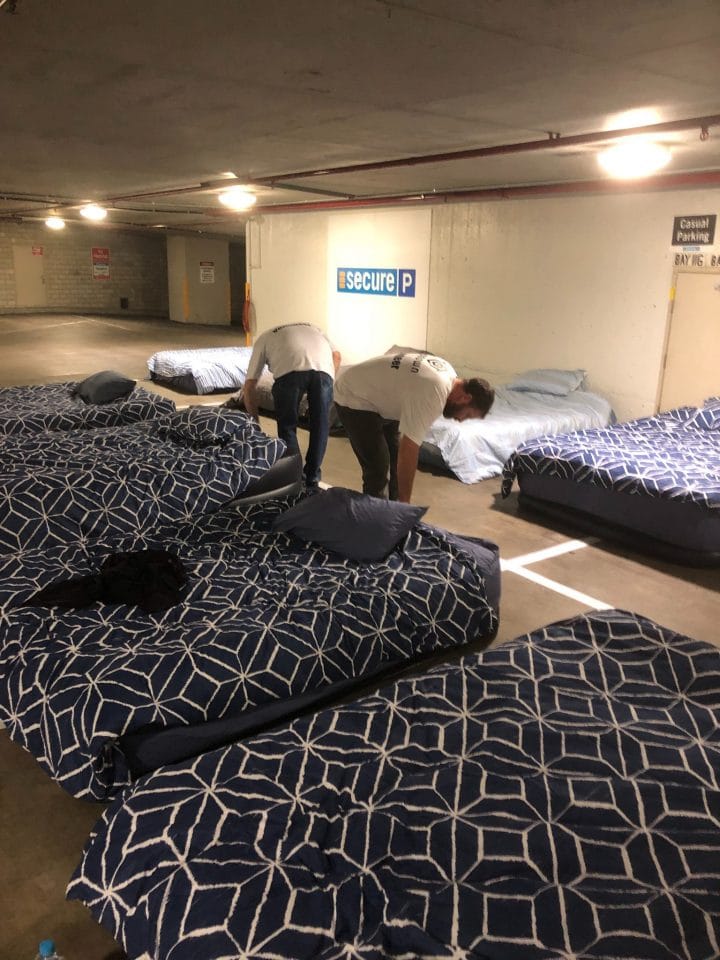 des lits pour les sans-abris