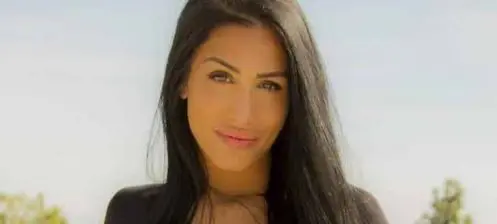 candidate télé-réalité déformée chirurgie