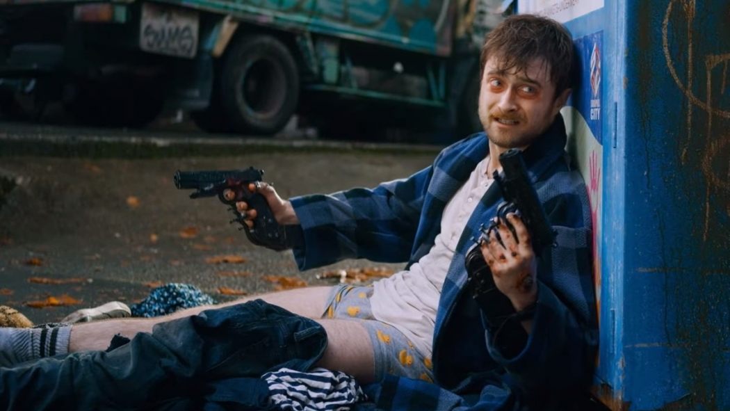 Daniel Radcliffe survolté dans le trailer de Guns Akimbo ! (vidéo)