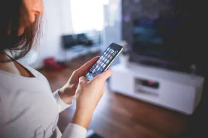 Apple interdit les Iphones aux méchants des films