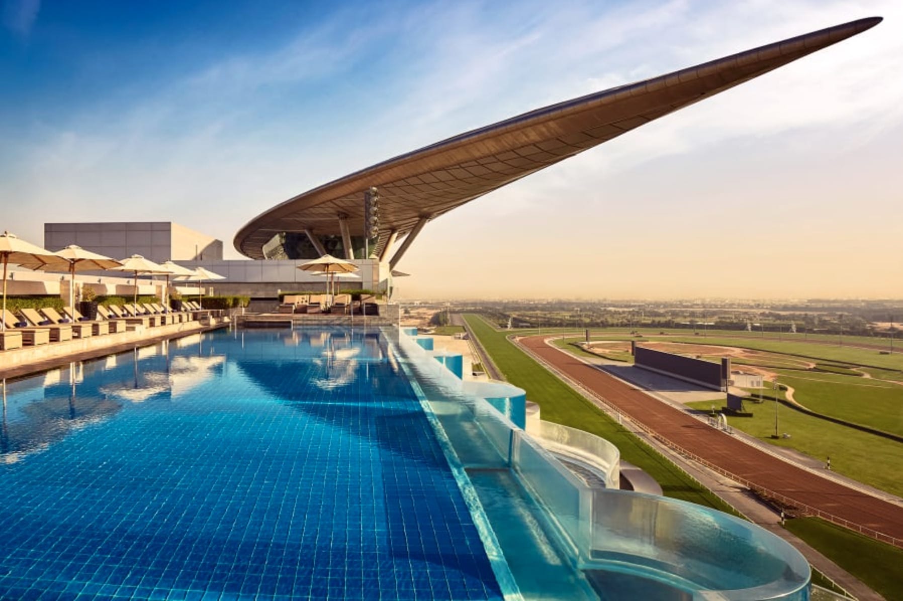 Meydan dubai. Ипподром Мейдан Дубай. Meydan Hotel Дубай. Ипподром «Мейдан», ОАЭ, Дубай. Мейдан Сити в Дубае.