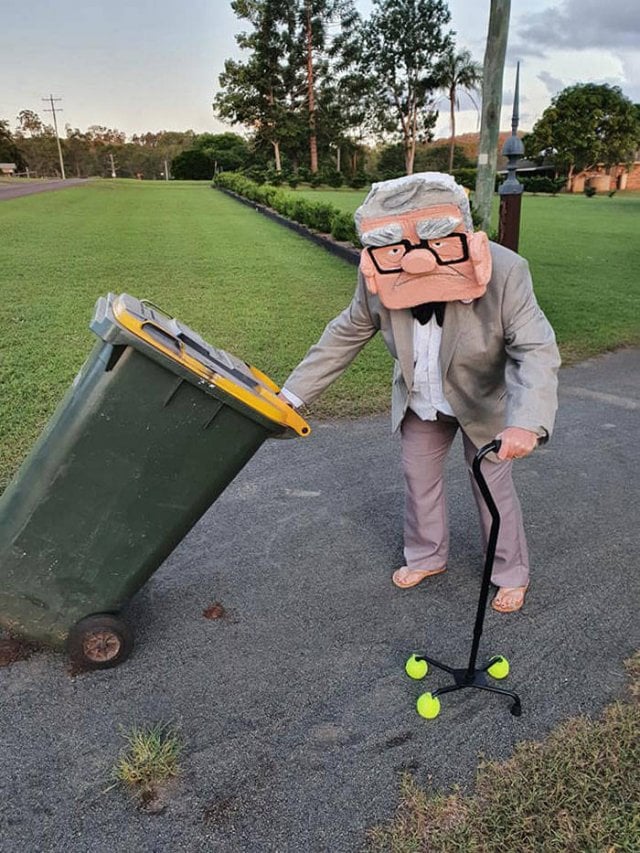 D Couvrez Ces Photos Hilarantes De Sortie De Poubelles Que Vous N