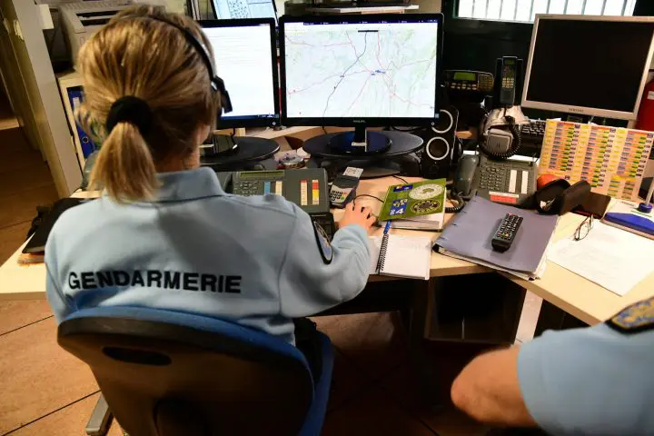 gendarmeries appels corbeaux