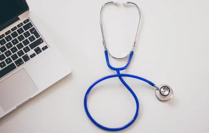 Arnaque d'une fausse médecin