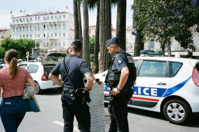 Police étude
