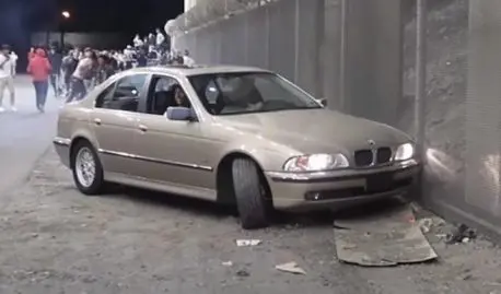 ridiculise bmw série 5