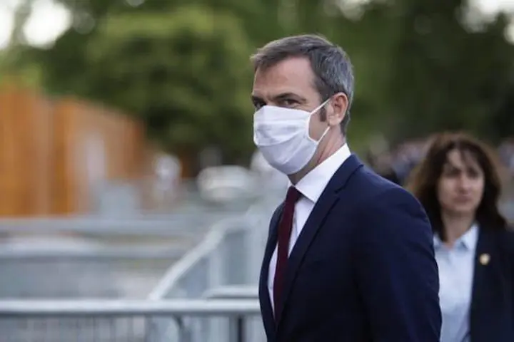 Olivier Véran masque extérieur coronavirus