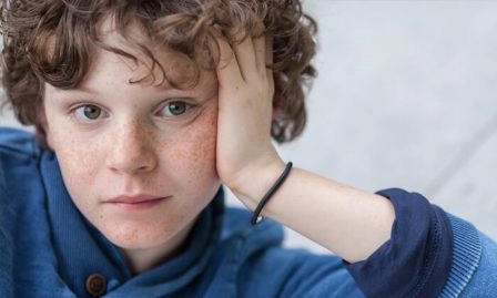 garçon 6 ans isolé covid