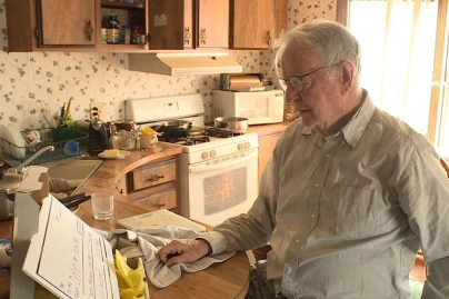 Ils aident un livreur de pizza de 89 ans grâce à TikTok