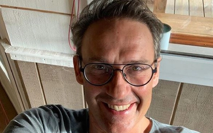 julien-courbet-ses-terribles-confidences-sur-maladie-dalzheimer-de-sa-mere