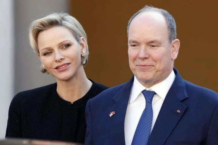 Le prince Albert II de Monaco déchaîné à la fête de la bière
