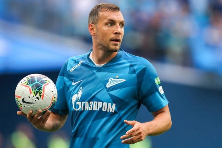 Artem Dzyuba masturbe direct vidéo