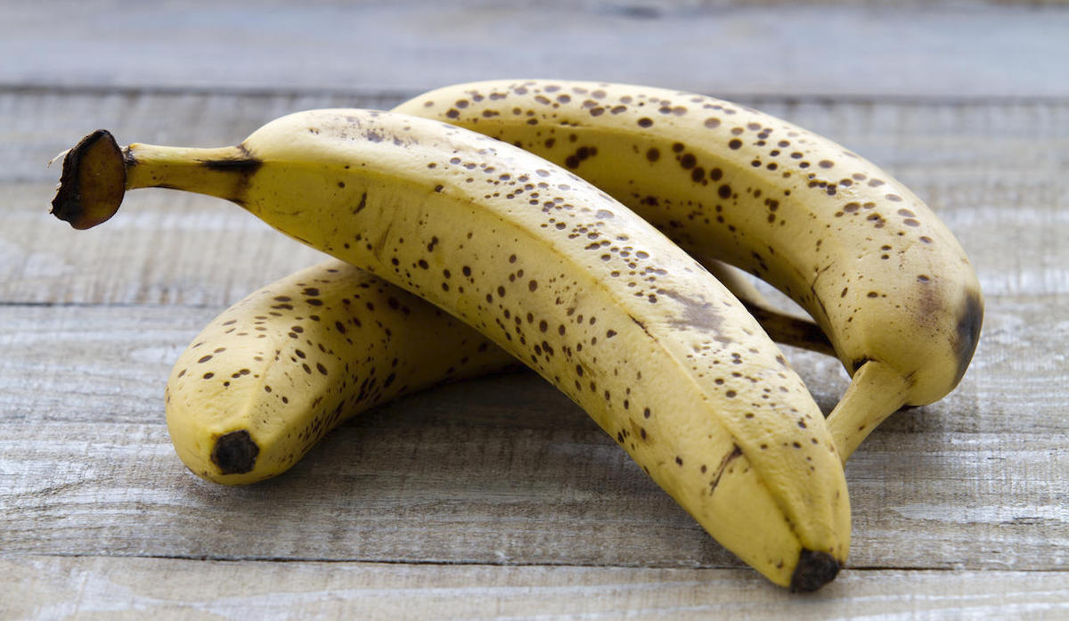 Nos bonnes astuces pour éviter aux bananes de noircir : Femme Actuelle Le  MAG